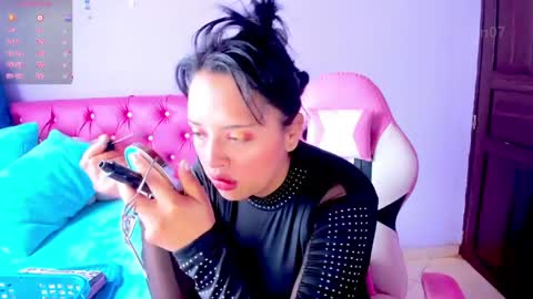 Snapshot of cristaln07 chatting on April 21, 12:00 pm Natis online show from April 21, 12:00 pm