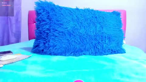 Snapshot of cristaln07 chatting on May 9, 2:39 am Natis online show from May 9, 2:39 am