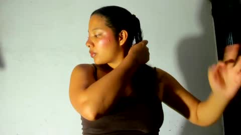 Snapshot of cristalsmith_tease14 chatting on June 3, 2:58 am cristal online show from June 3, 2:58 am