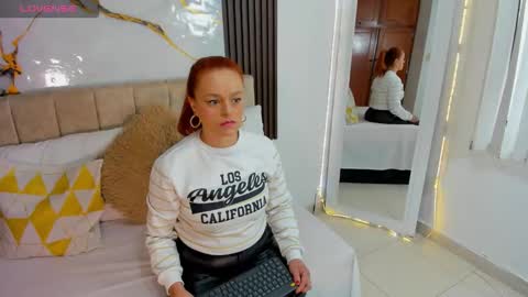 cristal walker online show from May 23, 12:09 pm