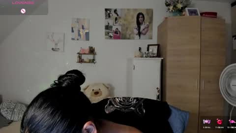 Snapshot of cristamunez chatting on May 15, 4:08 am veronika online show from May 15, 4:08 am