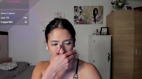 Snapshot of cristamunez chatting on May 28, 3:26 am veronika online show from May 28, 3:26 am