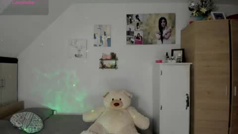Snapshot of cristamunez chatting on June 2, 3:19 am veronika online show from June 2, 3:19 am