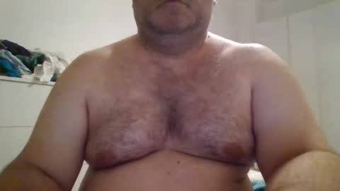 Snapshot of cristian8482 chatting on July 1, 9:25 pm cristian8482 online show from July 1, 9:25 pm