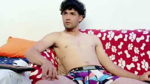 Snapshot of cristian_gp chatting on May 27, 2:41 am cristian gp online show from May 27, 2:41 am