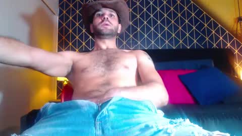 Snapshot of cristian_hot9 chatting on February 13, 10:00 pm cristian hot9 online show from February 13, 10:00 pm