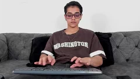 cristian_suarezz_ online show from October 16, 9:27 pm