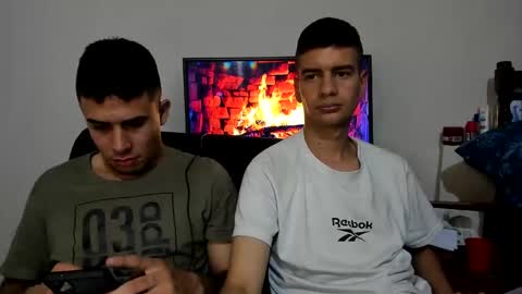 Snapshot of cristiand20 chatting on December 3, 11:57 pm Cristian online show from December 3, 11:57 pm