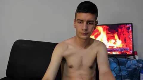 Snapshot of cristiand20 chatting on December 5, 3:59 am Cristian online show from December 5, 3:59 am
