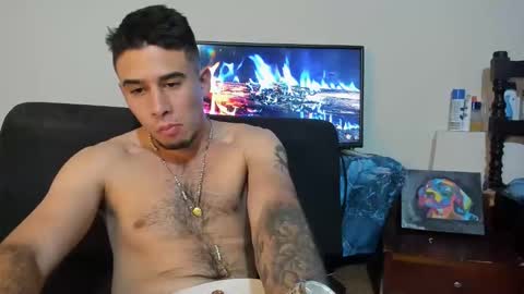 Snapshot of cristiand20 chatting on December 9, 2:56 am Cristian online show from December 9, 2:56 am