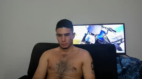 Snapshot of cristiand20 chatting on December 16, 10:18 am Cristian online show from December 16, 10:18 am