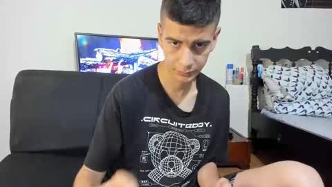 Snapshot of cristiand20 chatting on December 26, 3:38 am Cristian online show from December 26, 3:38 am