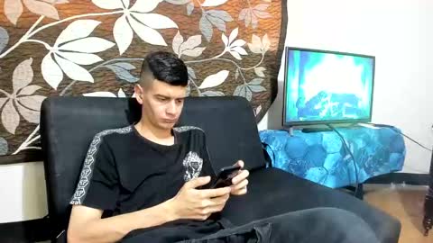 Snapshot of cristiand20 chatting on January 9, 6:57 pm Cristian online show from January 9, 6:57 pm