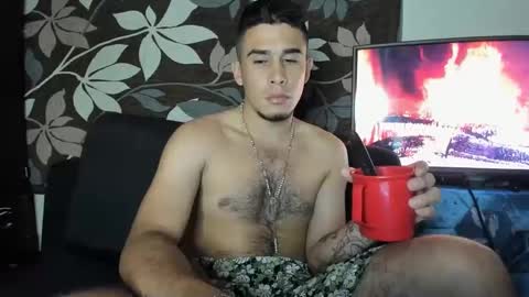 Snapshot of cristiand20 chatting on January 13, 7:11 am Cristian online show from January 13, 7:11 am