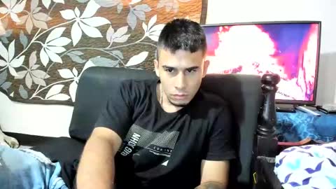 Snapshot of cristiand20 chatting on January 15, 8:05 pm Cristian online show from January 15, 8:05 pm