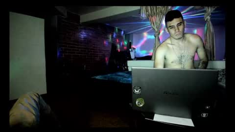 Snapshot of cristiand20 chatting on February 26, 4:14 am Cristian online show from February 26, 4:14 am
