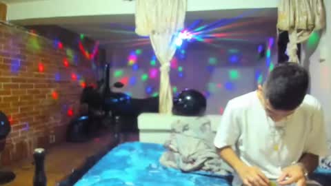 Snapshot of cristiand20 chatting on February 28, 4:54 am Cristian online show from February 28, 4:54 am