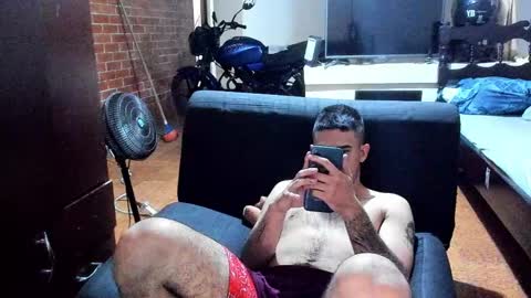 Snapshot of cristiand20 chatting on March 10, 12:15 pm Cristian online show from March 10, 12:15 pm