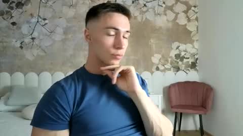 Snapshot of cristianovilla chatting on May 6, 6:13 pm CristianoHailey online show from May 6, 6:13 pm