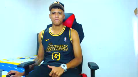 Snapshot of cristiantayron chatting on April 22, 3:13 pm cristian online show from April 22, 3:13 pm