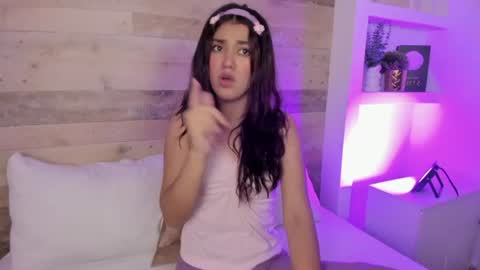 Snapshot of cristin_collins chatting on July 16, 3:01 am C R I S T I N online show from July 16, 3:01 am