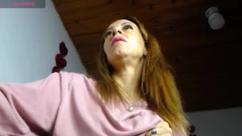 cristina online show from October 10, 10:47 am