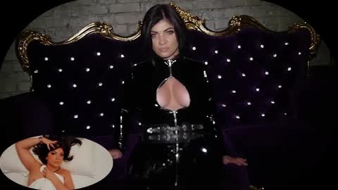 Snapshot of cristinann chatting on January 29, 12:35 pm Cristin online show from January 29, 12:35 pm