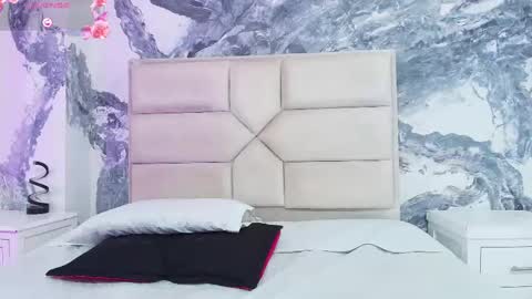 Cristine online show from September 17, 1:24 pm