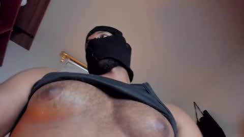 Snapshot of criston_monrrone chatting on October 18, 5:32 am Criston online show from October 18, 5:32 am