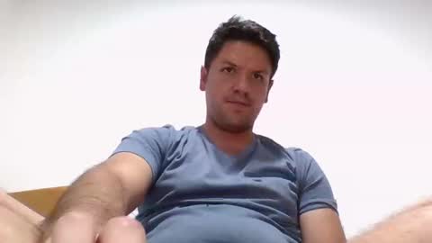 Snapshot of cristopher3042 chatting on December 5, 2:31 am cristopher3042 online show from December 5, 2:31 am