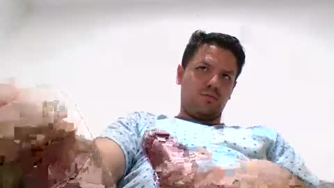 Snapshot of cristopher3042 chatting on December 7, 3:14 am cristopher3042 online show from December 7, 3:14 am