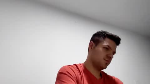 Snapshot of cristopher3042 chatting on February 14, 3:43 am cristopher3042 online show from February 14, 3:43 am