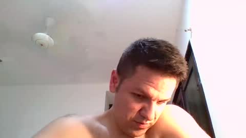 cristopher3042 online show from December 3, 2:19 am