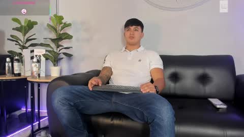 Cristopher online show from April 7, 12:05 pm