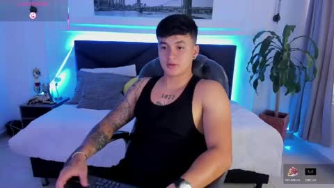 Snapshot of cristopher_strong chatting on April 30, 2:23 pm Cristopher online show from April 30, 2:23 pm