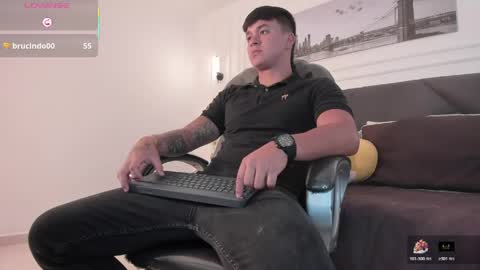 Snapshot of cristopher_strong chatting on May 7, 2:11 pm Cristopher online show from May 7, 2:11 pm