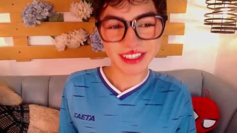 Snapshot of cristopher_wild chatting on May 1, 9:08 pm Cristopher online show from May 1, 9:08 pm