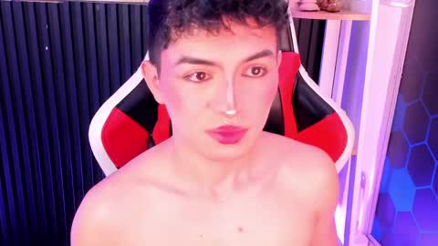 Snapshot of cristopher_wild chatting on June 4, 8:48 pm Cristopher online show from June 4, 8:48 pm