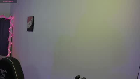 Snapshot of cristy_tay chatting on March 30, 11:44 am cristy_tay online show from March 30, 11:44 am