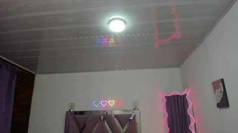 Snapshot of cristy_tay chatting on April 4, 11:40 am cristy_tay online show from April 4, 11:40 am