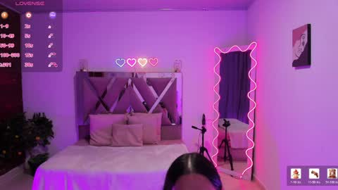 Snapshot of cristy_tay chatting on April 9, 11:48 am cristy_tay online show from April 9, 11:48 am
