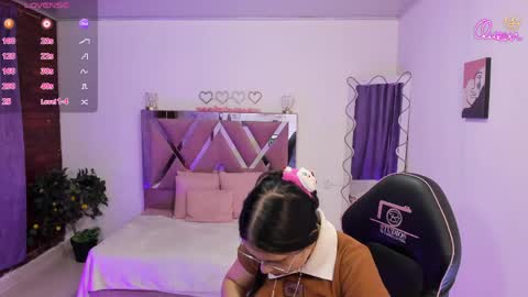Snapshot of cristy_tay chatting on April 14, 11:38 am cristy_tay online show from April 14, 11:38 am