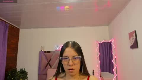 Snapshot of cristy_tay chatting on April 16, 11:33 am cristy_tay online show from April 16, 11:33 am