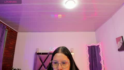 Snapshot of cristy_tay chatting on May 1, 11:37 am cristy_tay online show from May 1, 11:37 am
