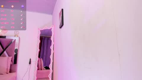 Snapshot of cristy_tay chatting on May 13, 11:40 am cristy_tay online show from May 13, 11:40 am
