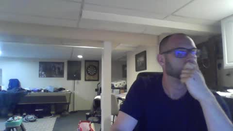 Snapshot of crm400 chatting on June 22, 1:29 am billybasement online show from June 22, 1:29 am