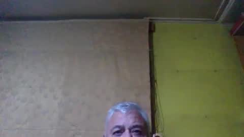 Snapshot of crmperez chatting on March 3, 1:23 am crmperez online show from March 3, 1:23 am