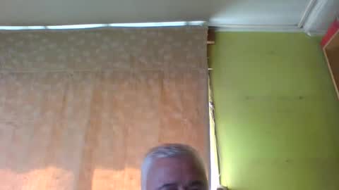 Snapshot of crmperez chatting on March 9, 6:12 pm crmperez online show from March 9, 6:12 pm