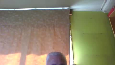 Snapshot of crmperez chatting on March 10, 5:29 pm crmperez online show from March 10, 5:29 pm