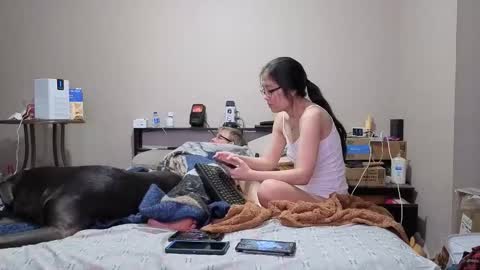 Snapshot of crownandkat chatting on January 31, 10:30 pm Crownandkat online show from January 31, 10:30 pm